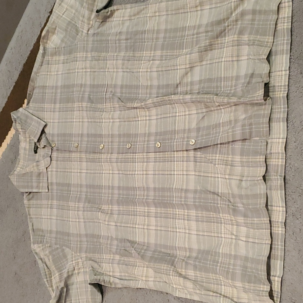 Men's VanHeusen XXL button down short sleeve shirt